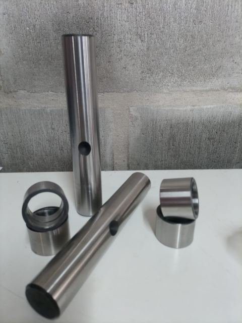Perno y Bujes Punta de Eje