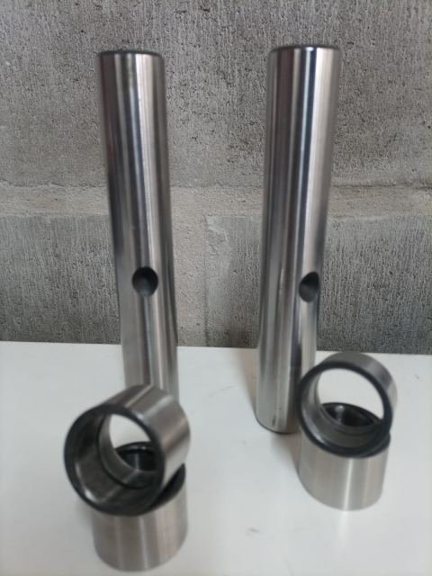 Perno y Bujes Punta de Eje