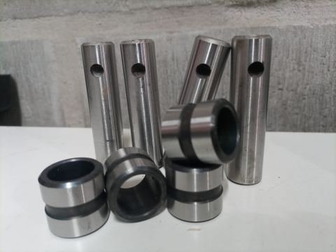 Perno y Bujes de Direccion