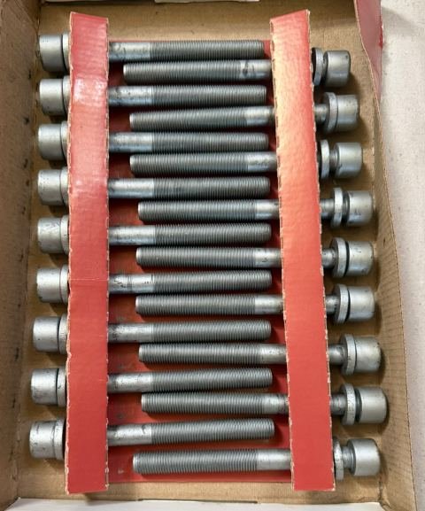 Juego de bulones tapa de cilindro